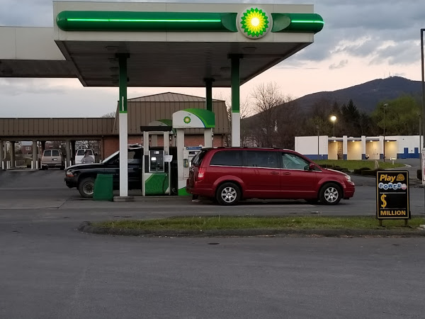 BP gas station and convenience store in Moorefield, West Virginia, featuring 24-hour fueling and clean facilities. -petersburgoil.com